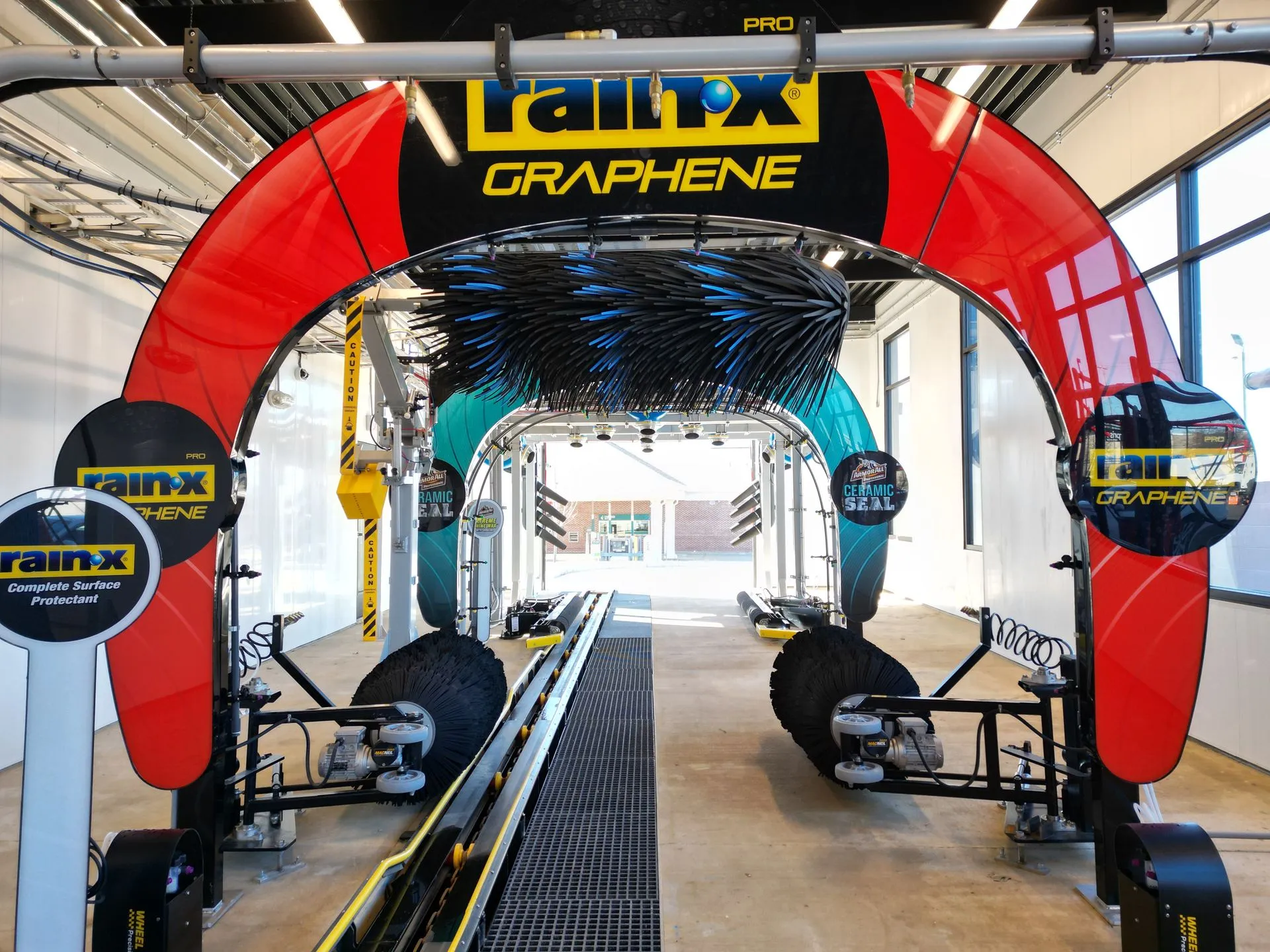 Shine & Roll Car Wash Tunnel